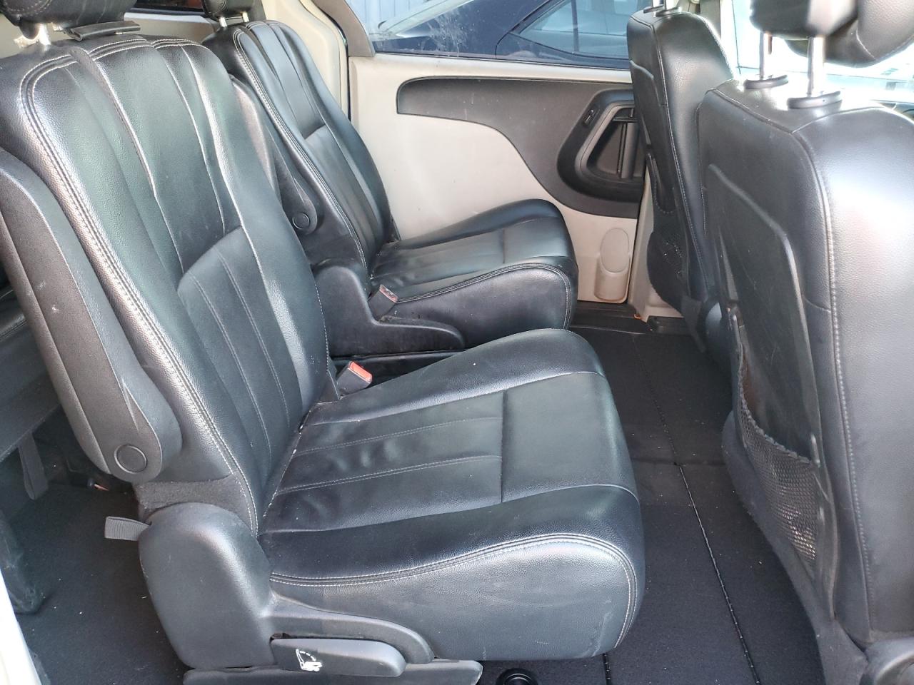 2013 CHRYSLER TOWN & COUNTRY TOURING photo 28
