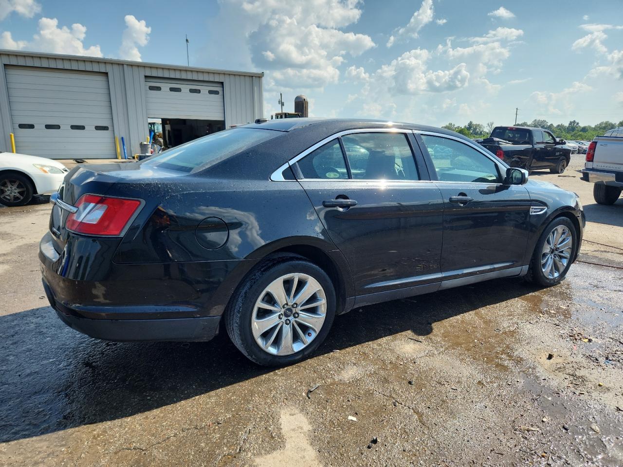2010 FORD TAURUS LIMITED photo 3