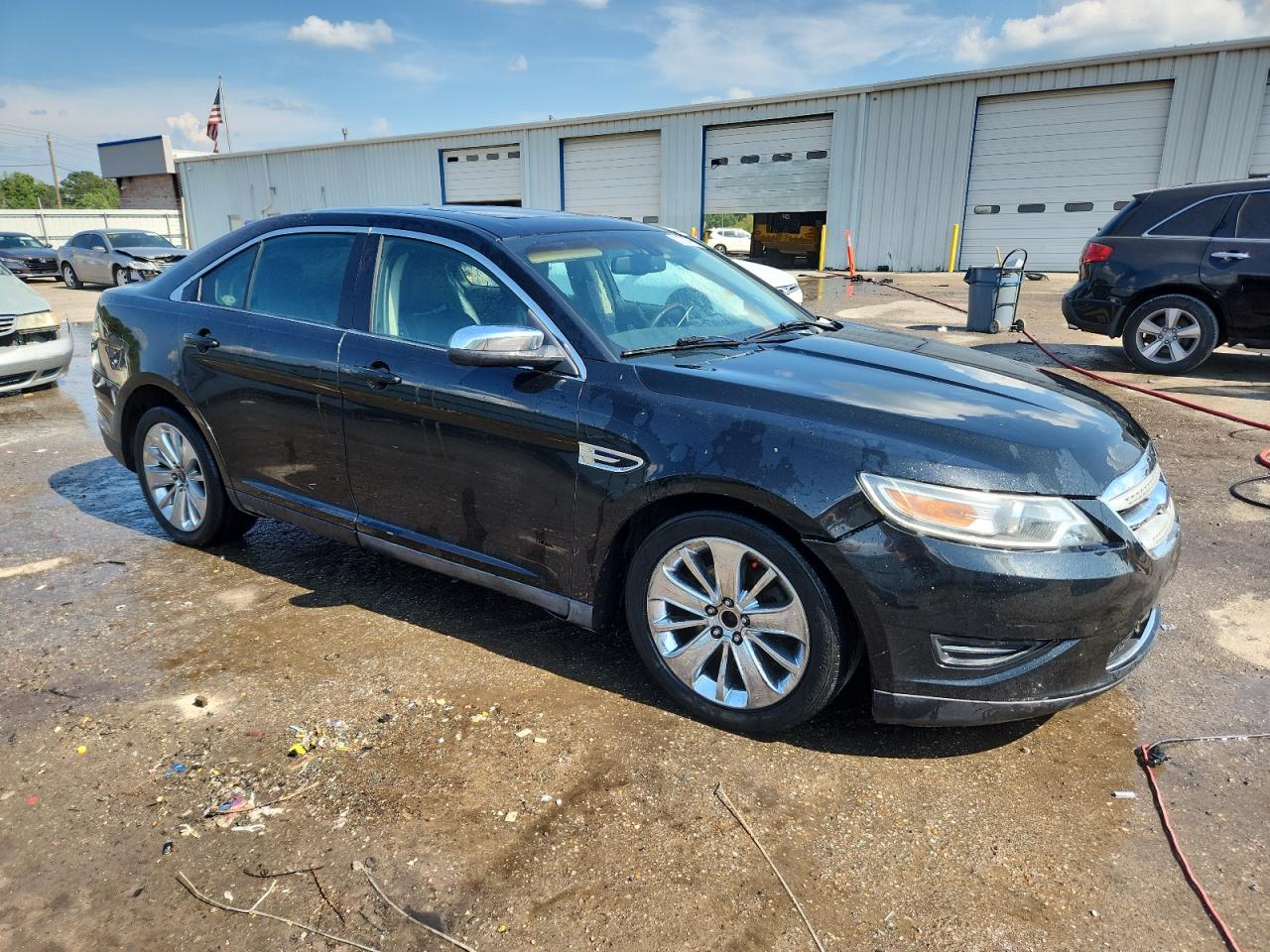 2010 FORD TAURUS LIMITED photo 4