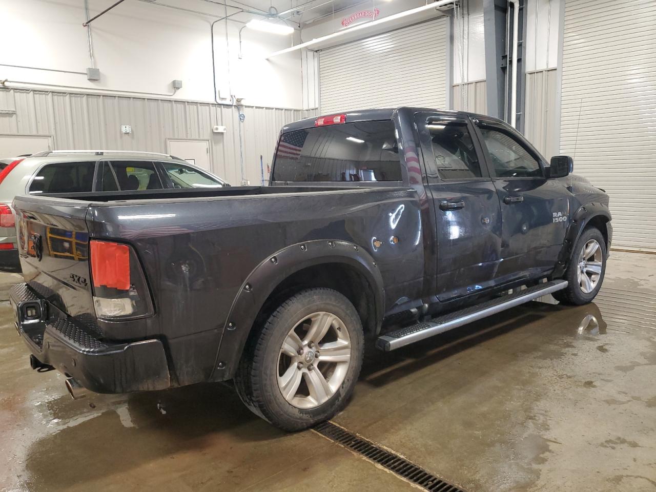 2014 RAM 1500 SPORT photo 3