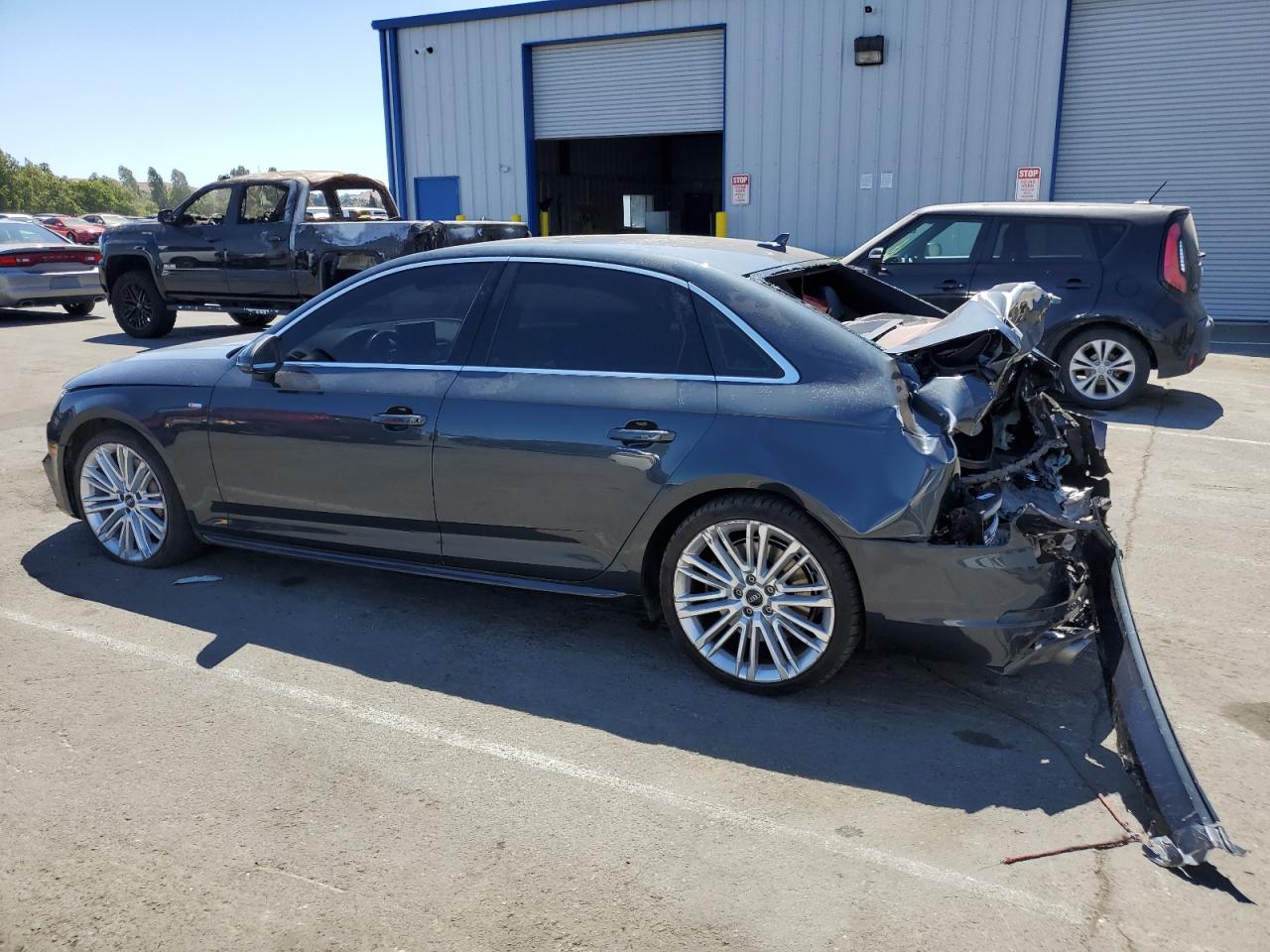2017 AUDI A4 PRESTIGE photo 4