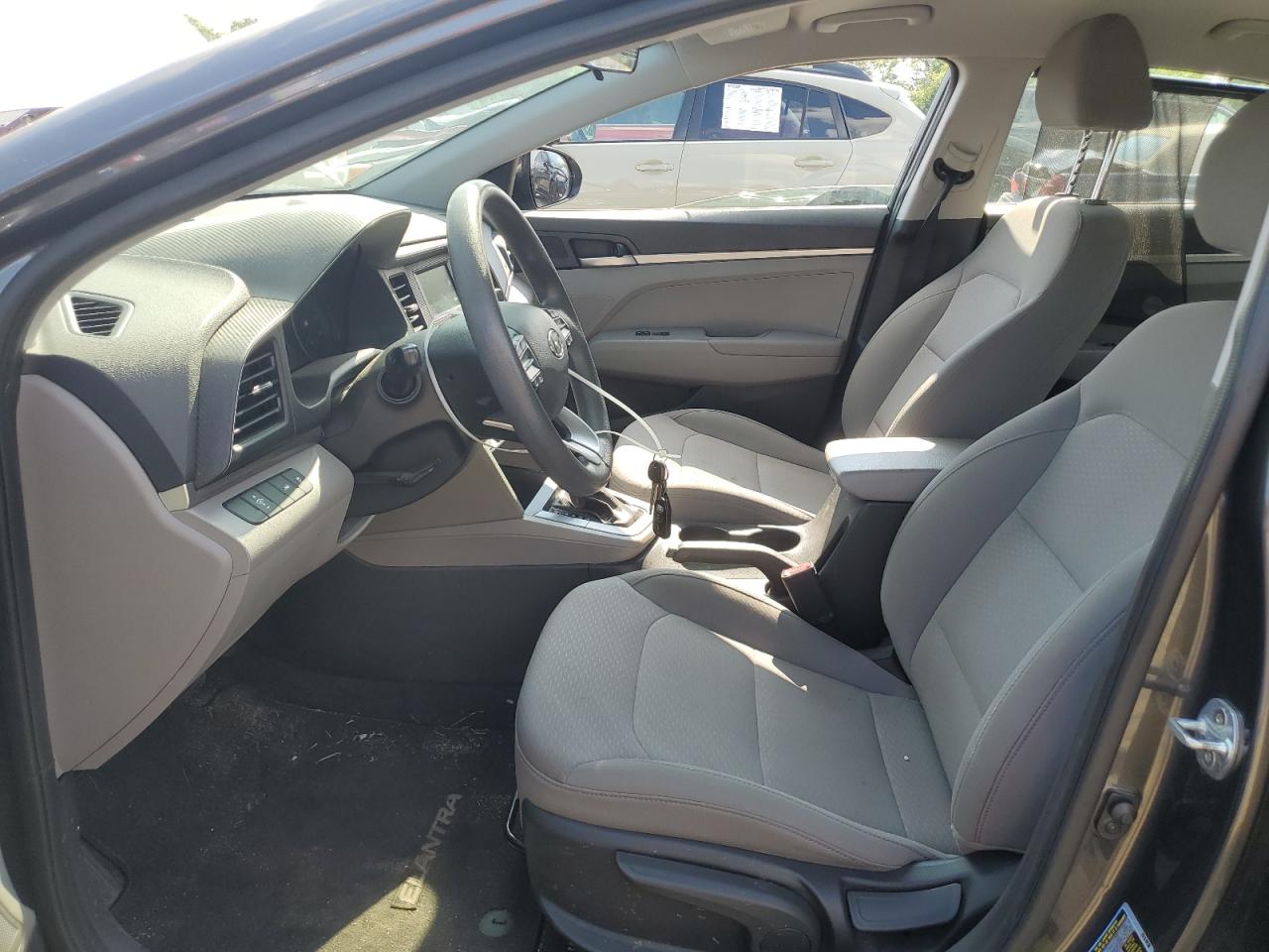 2020 HYUNDAI ELANTRA SE photo 7