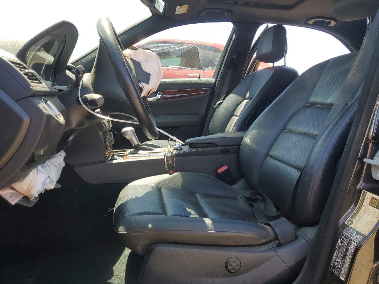 2011 MERCEDES-BENZ C 300 photo 13