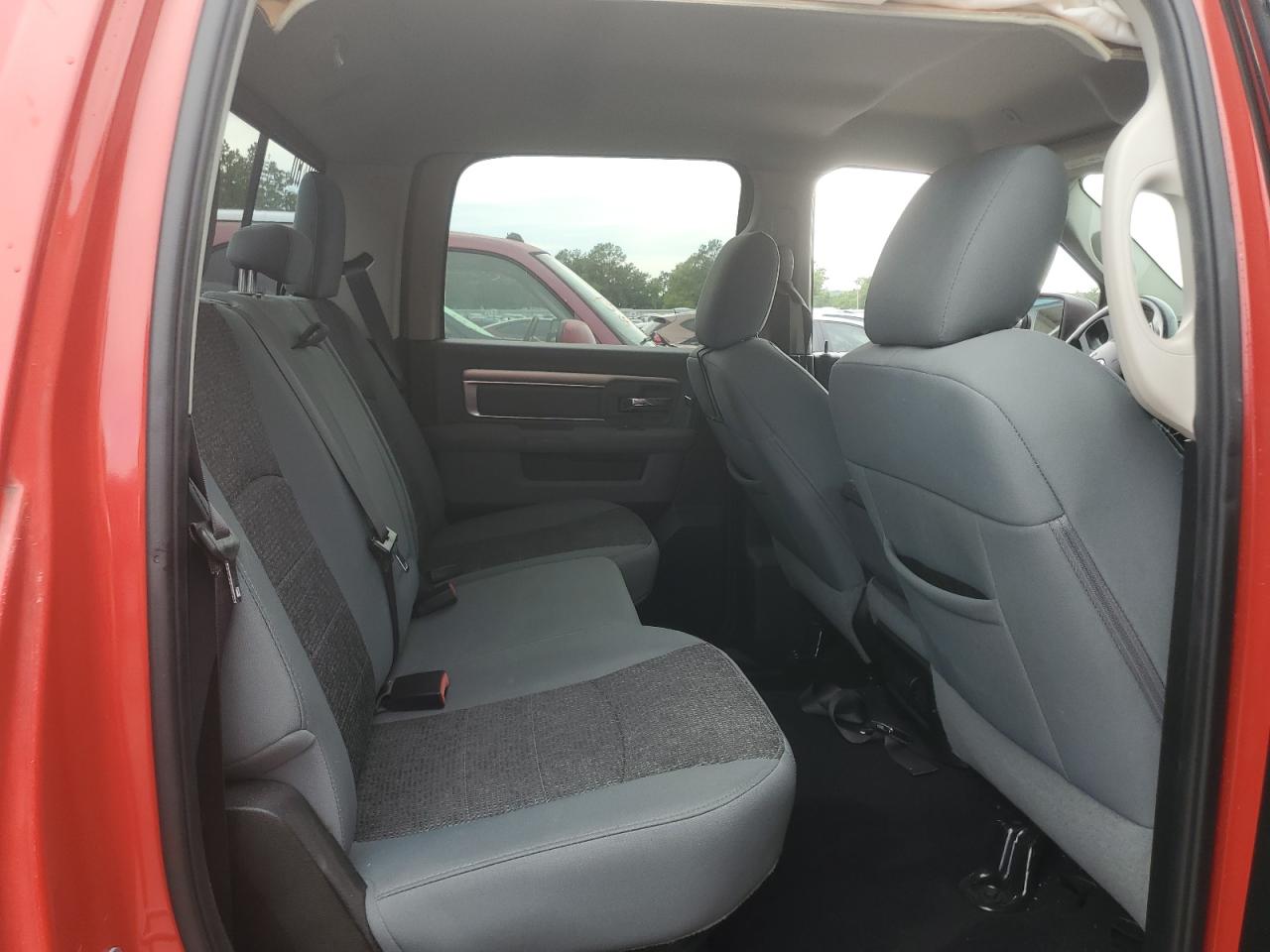2019 RAM 1500 CLASSIC SLT photo 19