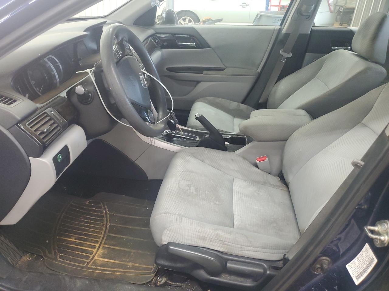 2016 HONDA ACCORD LX photo 13