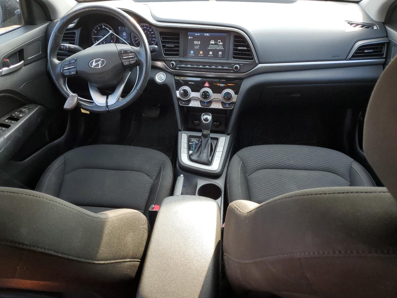 2020 HYUNDAI ELANTRA SEL photo 8