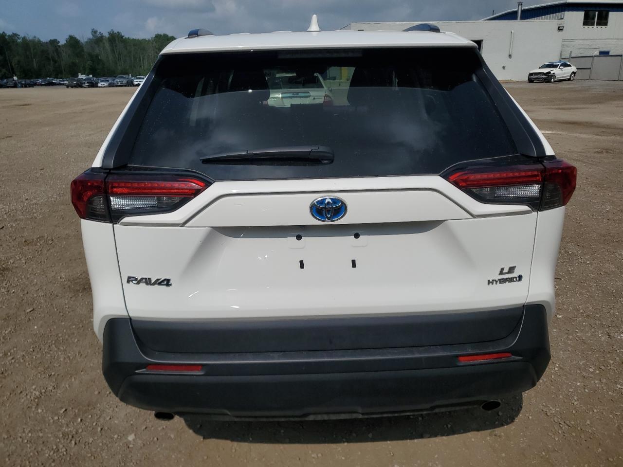 2019 TOYOTA RAV4 LE photo 11