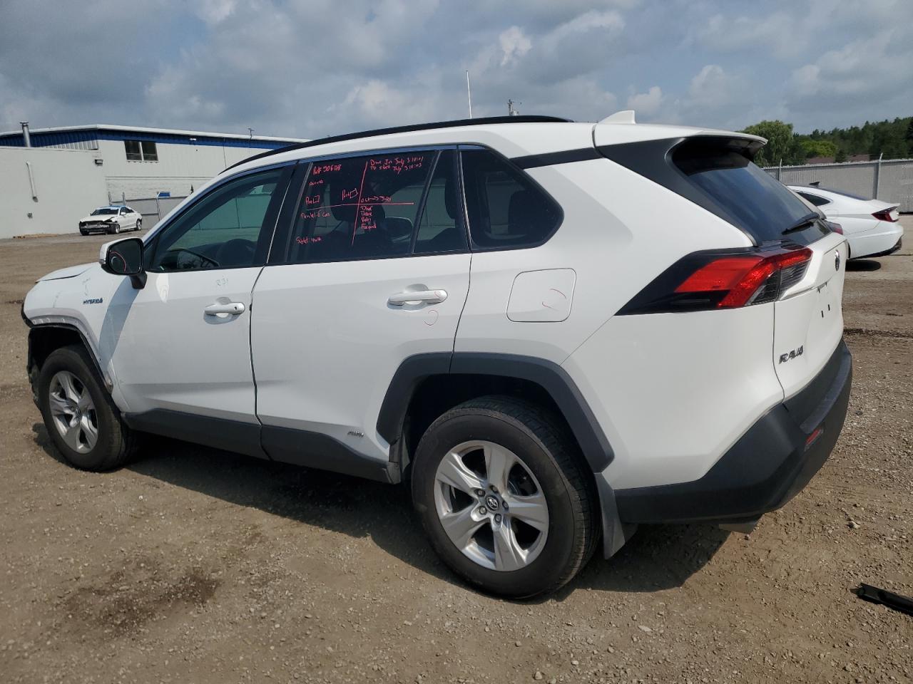 2019 TOYOTA RAV4 LE photo 3