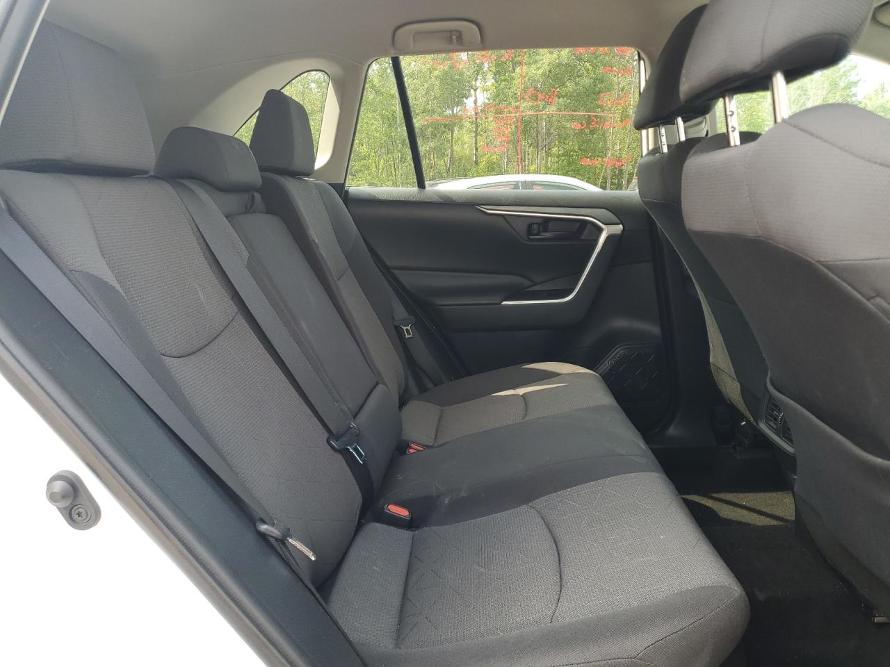 2019 TOYOTA RAV4 LE photo 21