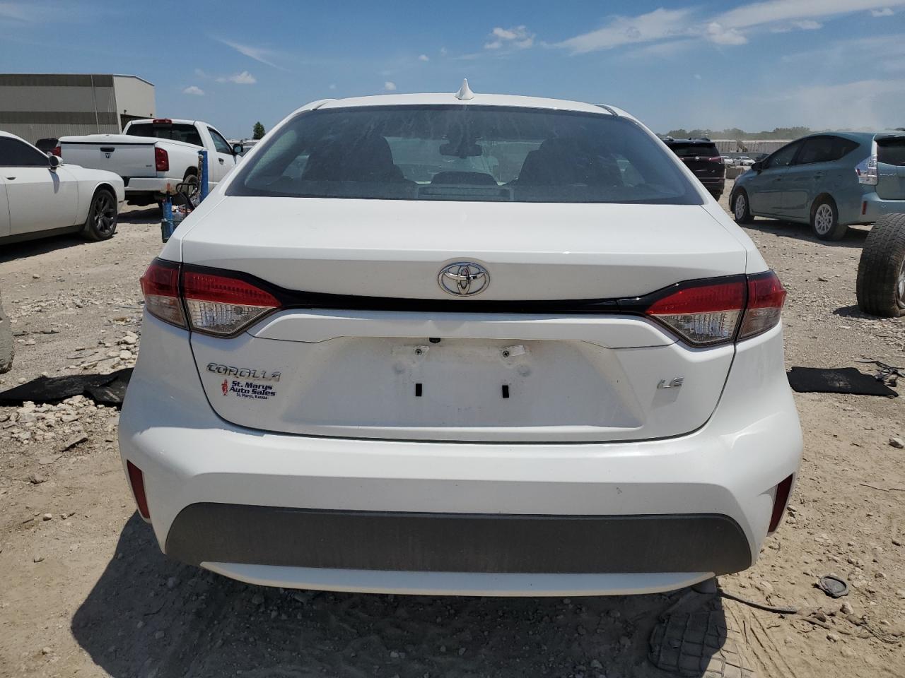 2021 TOYOTA COROLLA LE photo 11
