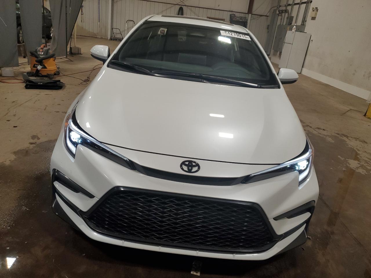 2025 TOYOTA COROLLA SE photo 9