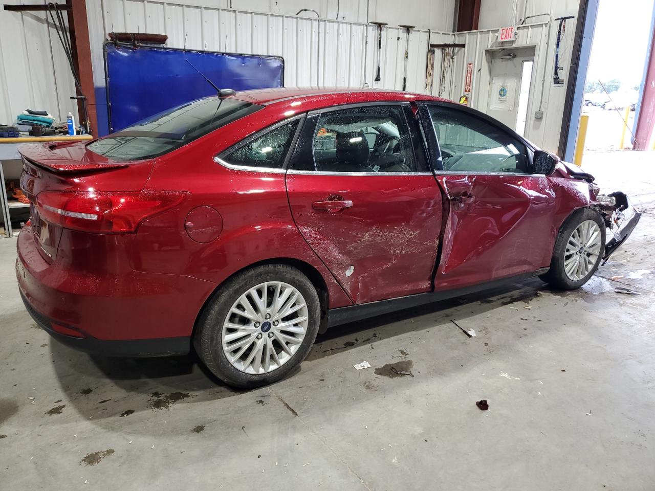 2017 FORD FOCUS TITANIUM photo 3