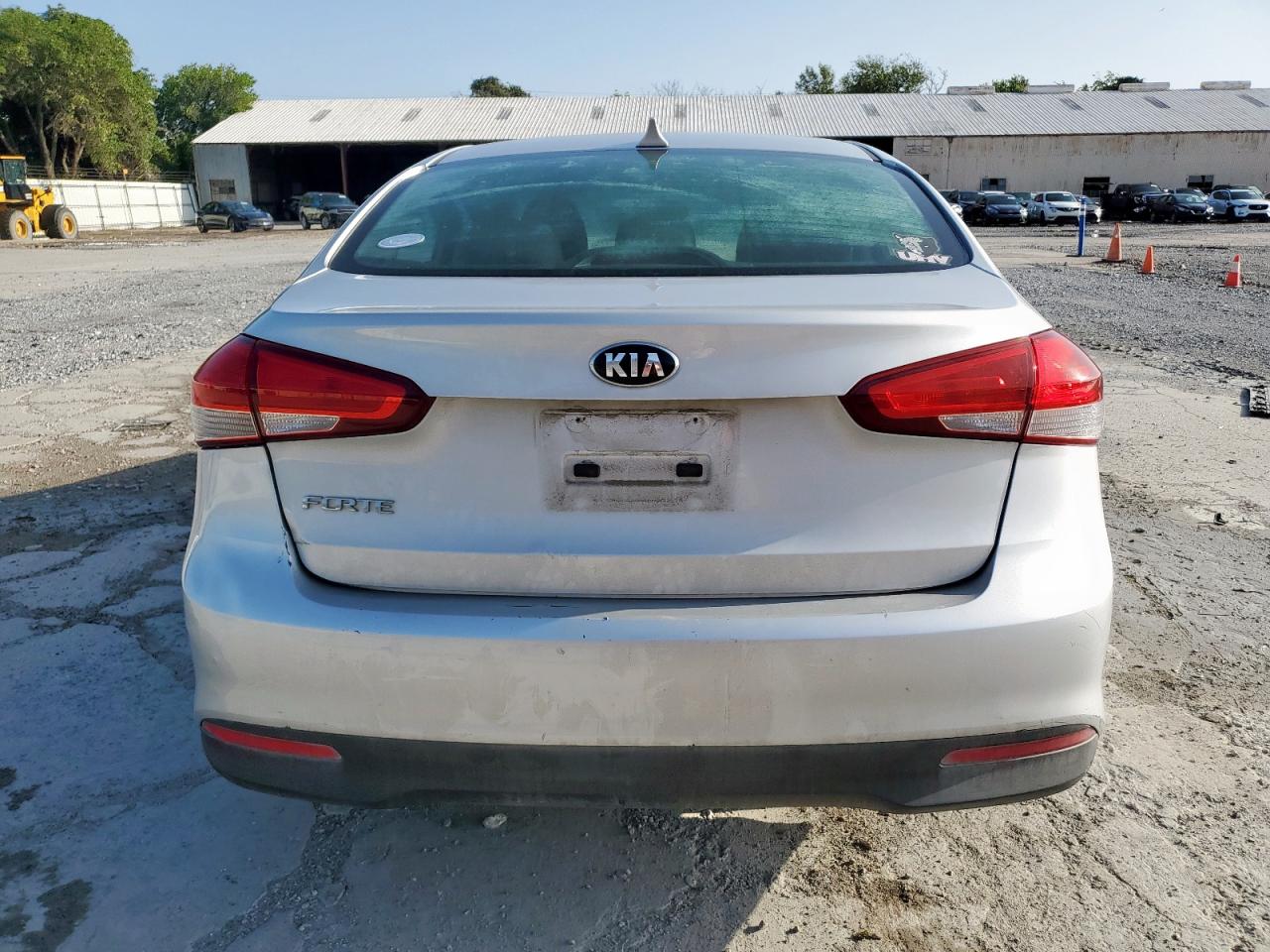 2018 KIA FORTE photo 16