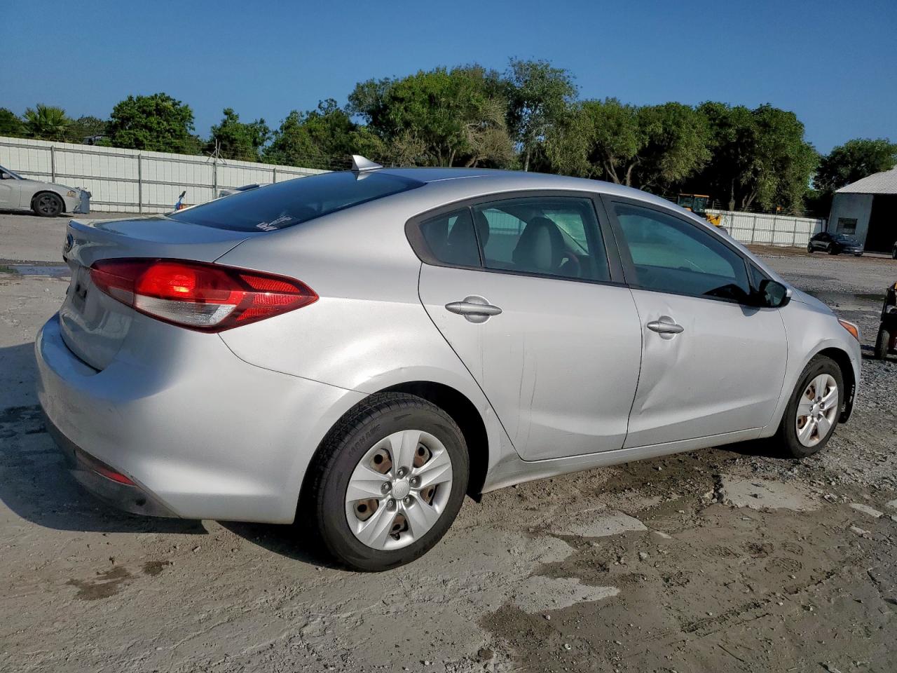 2018 KIA FORTE photo 7