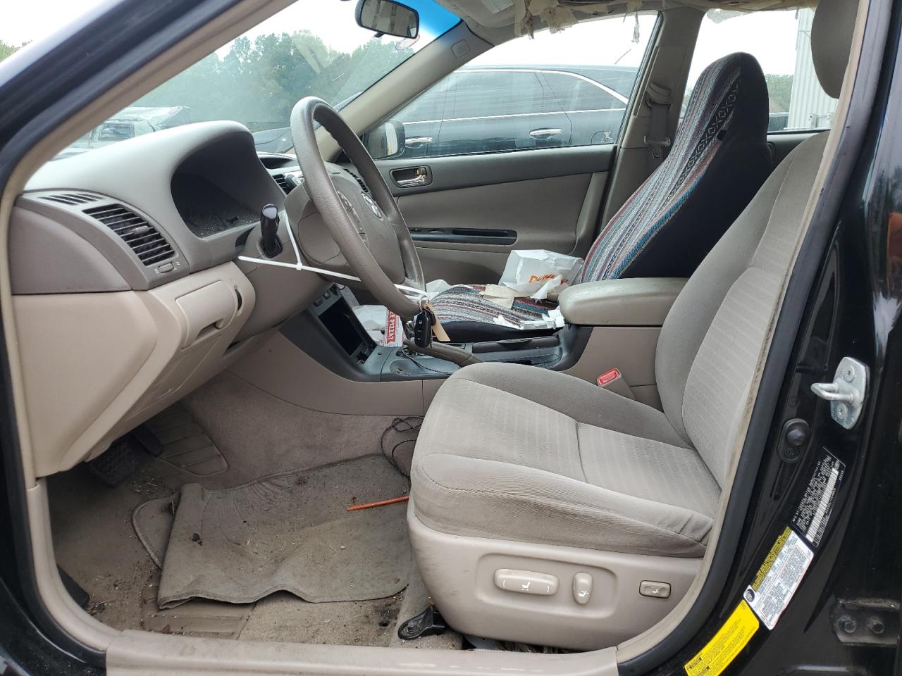 2005 TOYOTA CAMRY LE photo 13