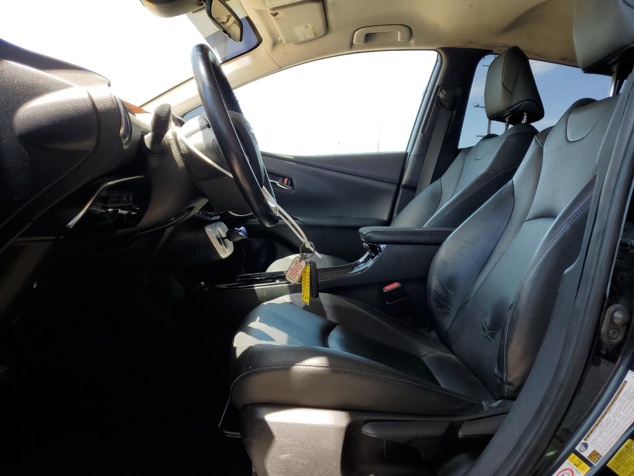 2018 TOYOTA PRIUS photo 7