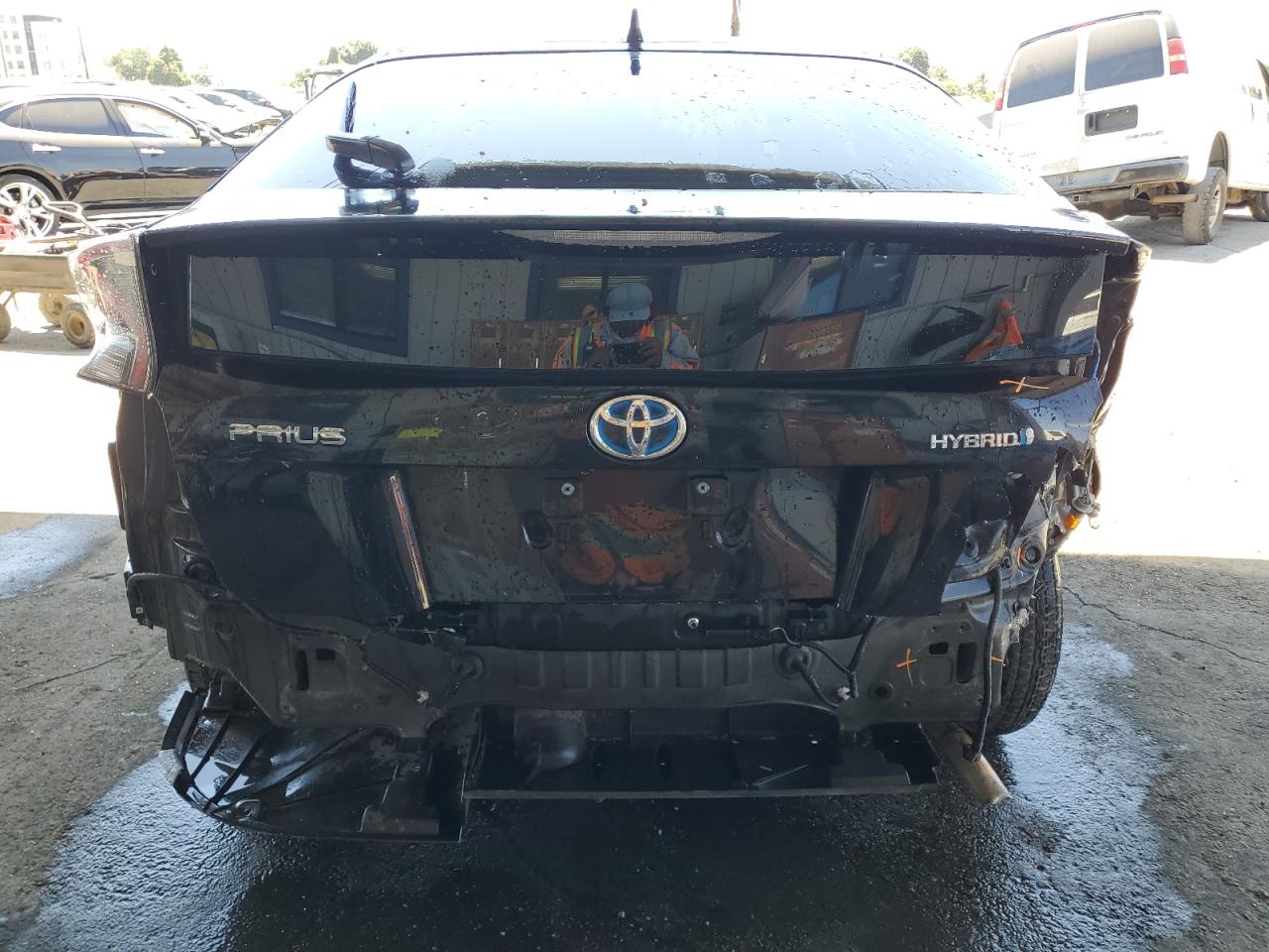 2018 TOYOTA PRIUS photo 6