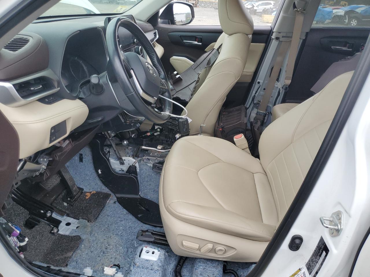 2021 TOYOTA HIGHLANDER HYBRID XLE photo 13