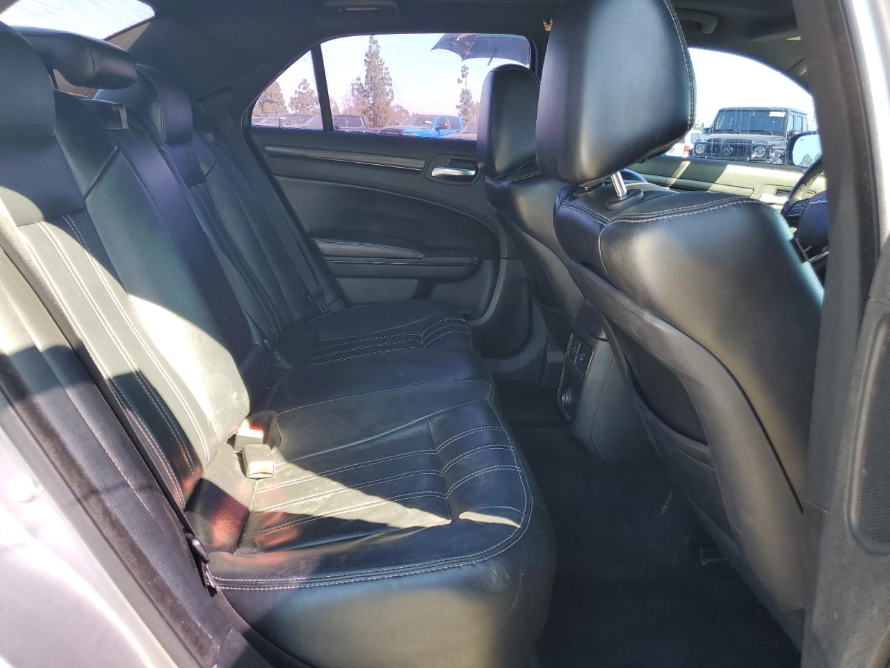 2014 CHRYSLER 300 S photo 19