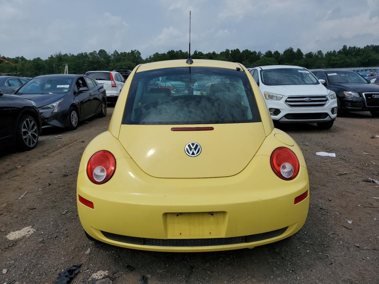 2008 VOLKSWAGEN NEW BEETLE S photo 11
