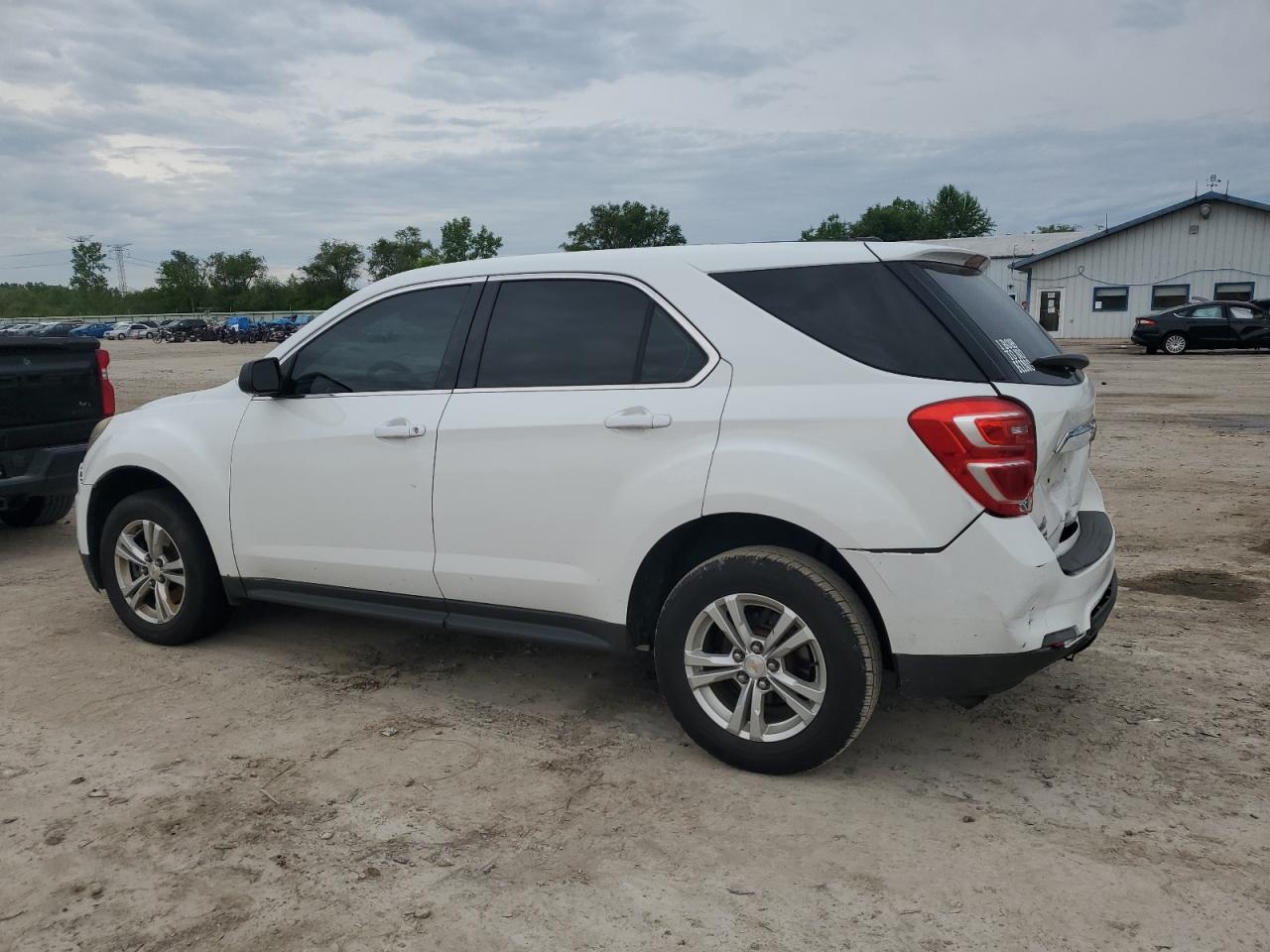 2017 CHEVROLET EQUINOX LS photo 3