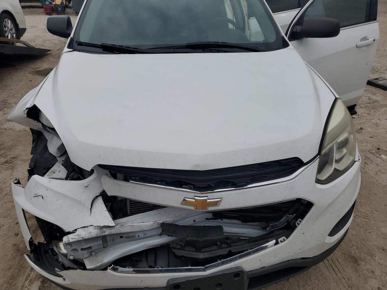 2017 CHEVROLET EQUINOX LS photo 21
