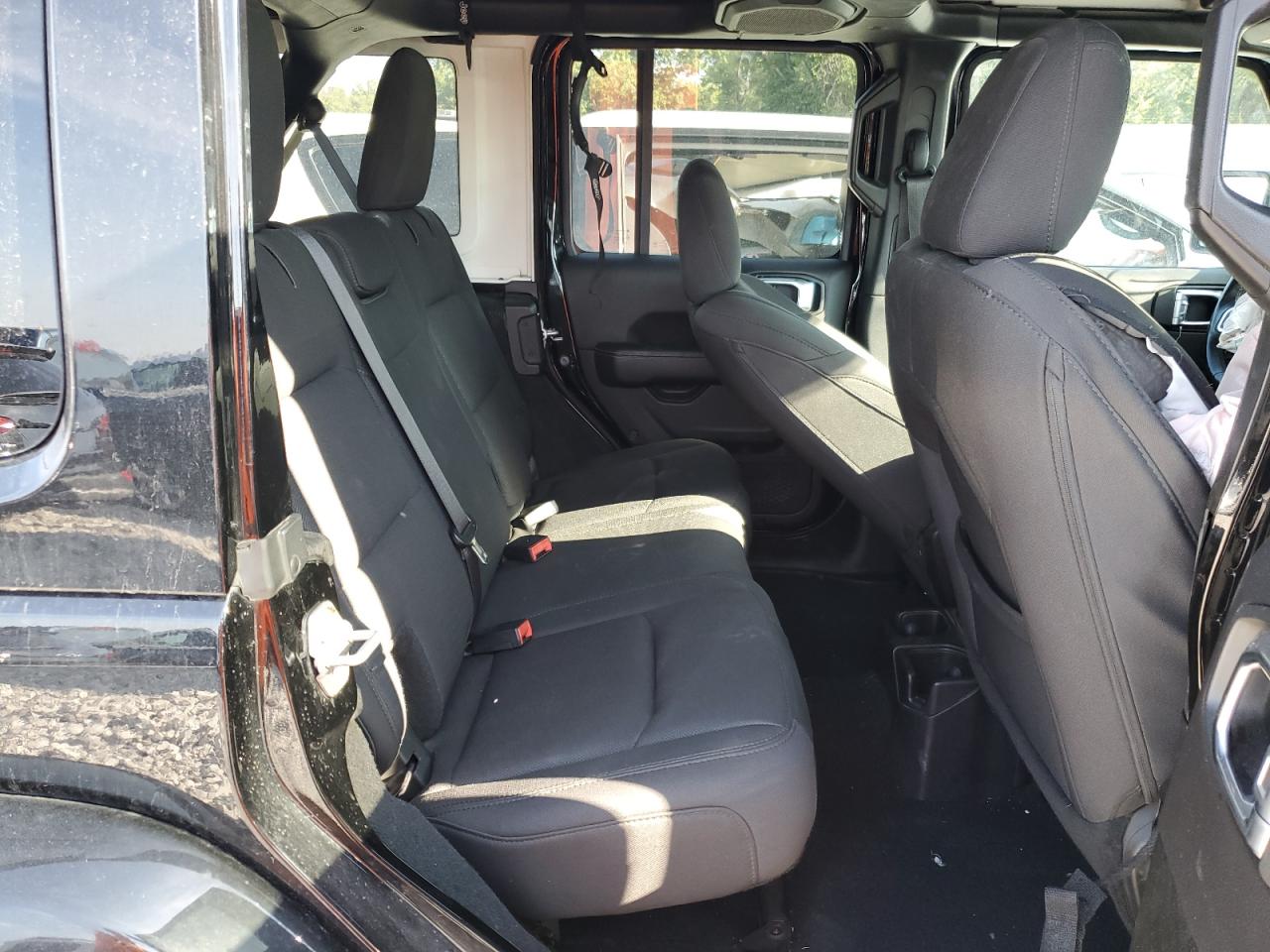 2019 JEEP WRANGLER UNLIMITED SAHARA photo 11