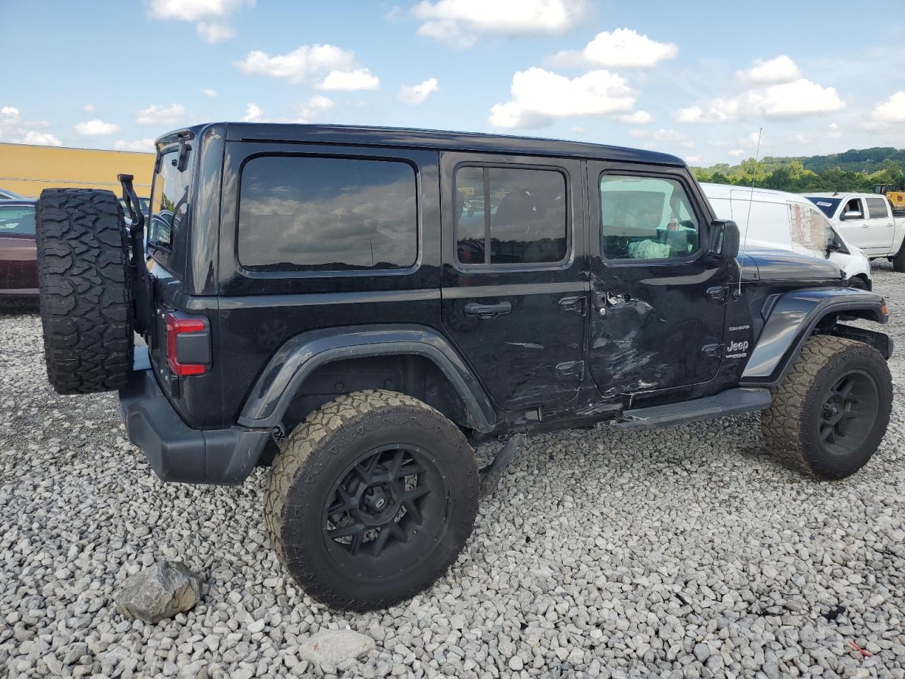 2019 JEEP WRANGLER UNLIMITED SAHARA photo 3
