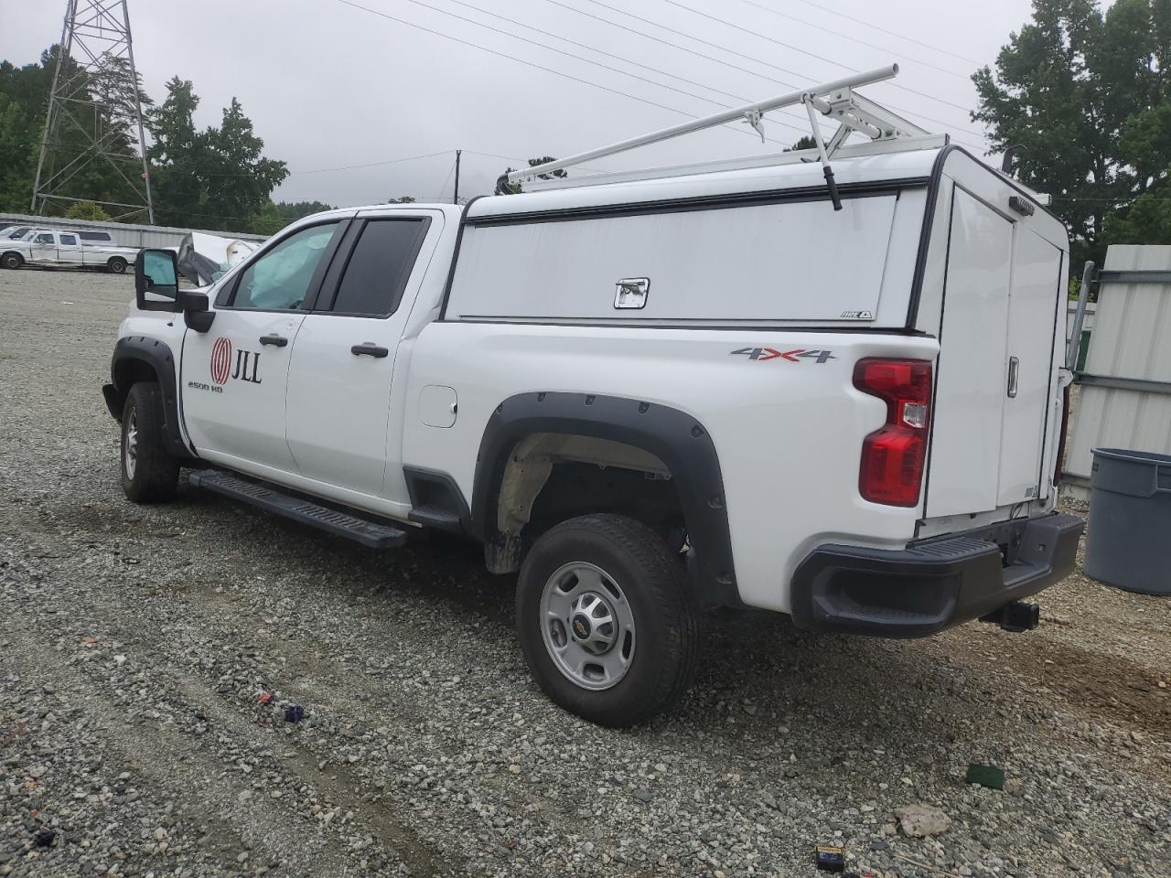 2023 CHEVROLET SILVERADO K2500 HEAVY DUTY photo 3