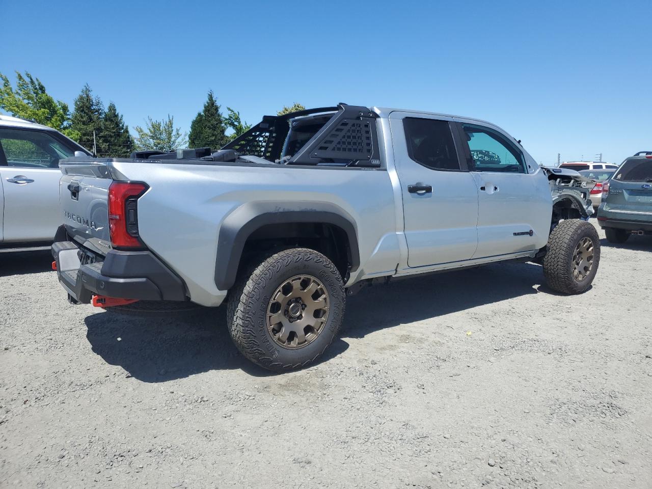 2025 TOYOTA TACOMA DOUBLE CAB photo 3