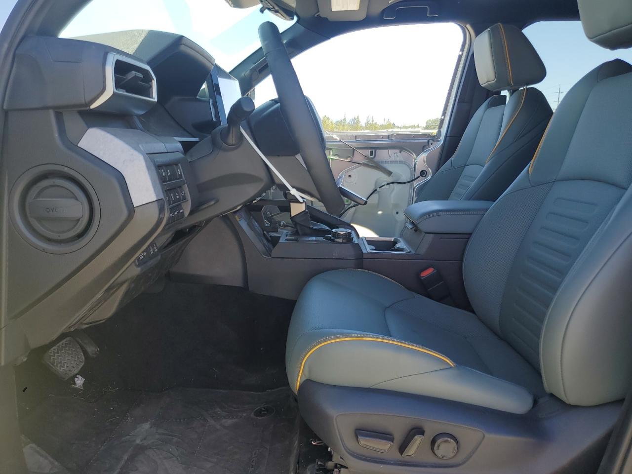2025 TOYOTA TACOMA DOUBLE CAB photo 7
