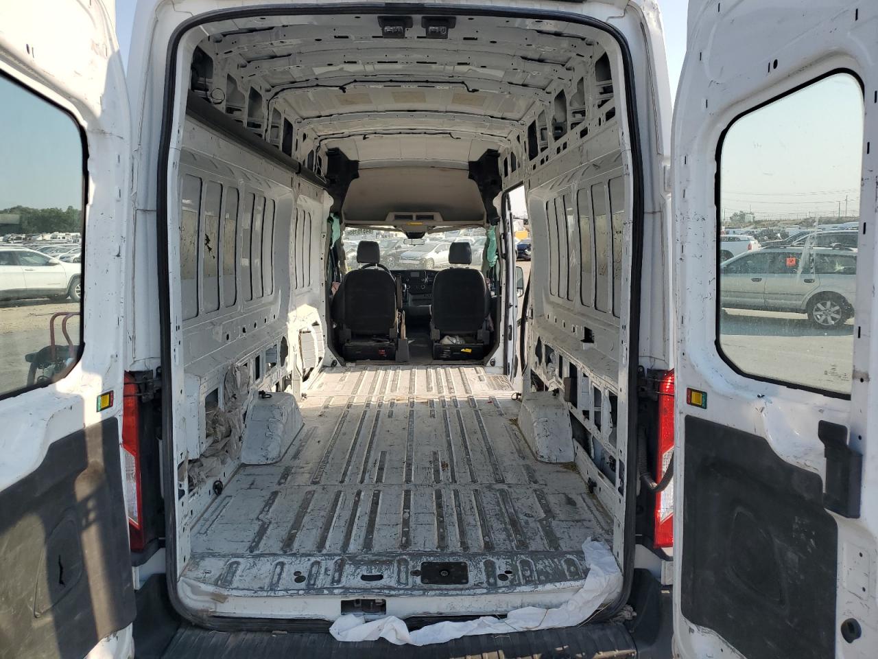 2020 FORD TRANSIT T-250 photo 10