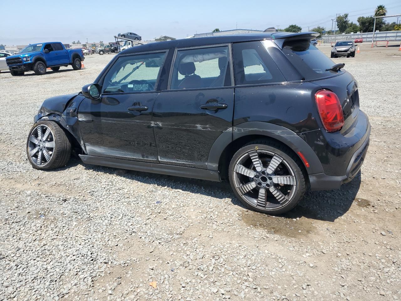 2023 MINI COOPER photo 4