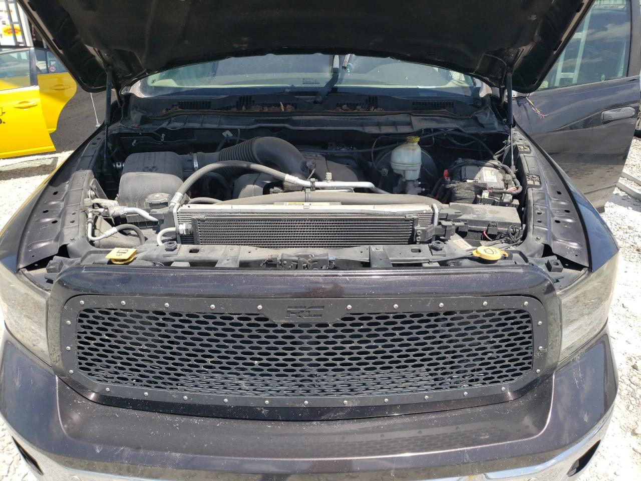 2016 RAM 1500 SLT photo 11