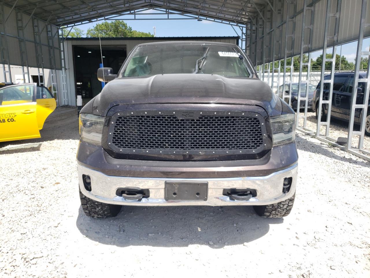 2016 RAM 1500 SLT photo 5