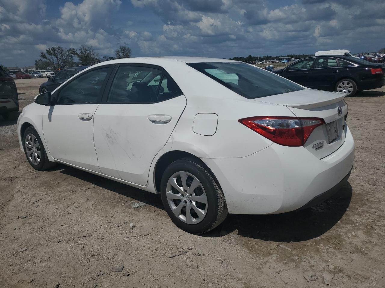 2016 TOYOTA COROLLA photo 2