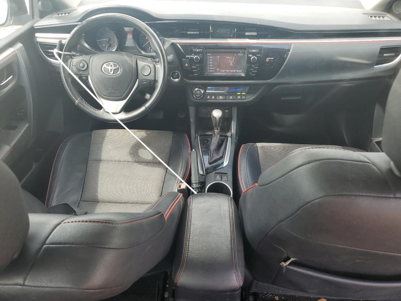 2016 TOYOTA COROLLA photo 8