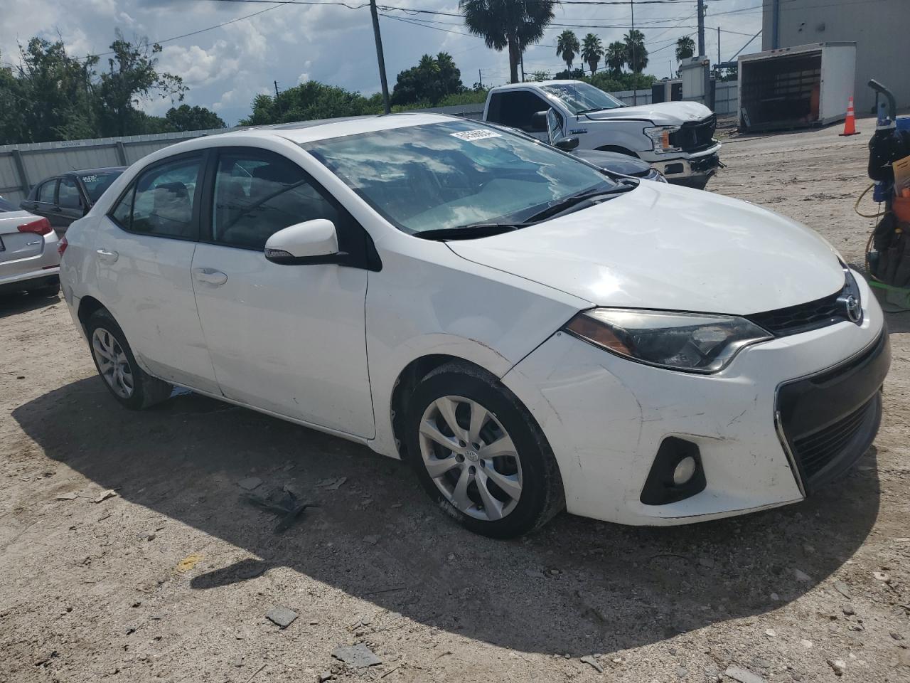 2016 TOYOTA COROLLA photo 4