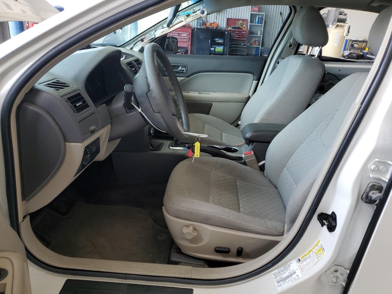 2012 FORD FUSION SE photo 19