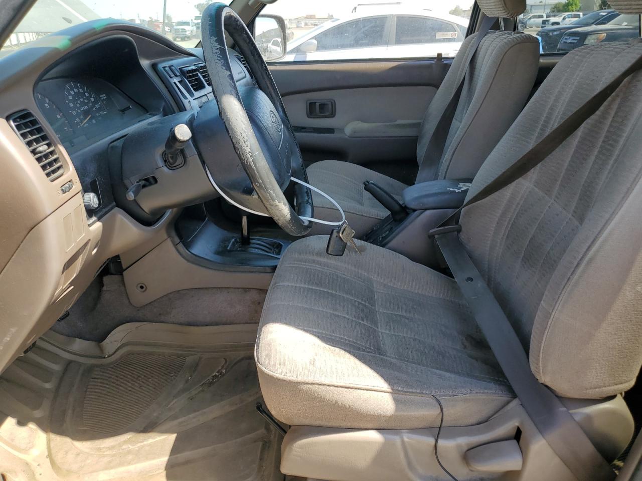 1997 TOYOTA 4RUNNER SR5 photo 13