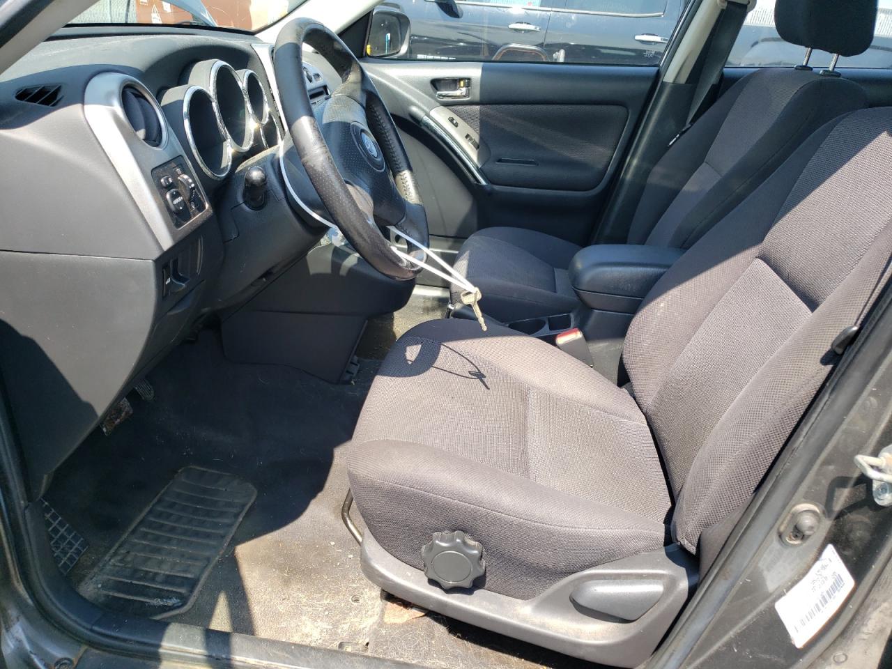 2004 TOYOTA COROLLA MATRIX XR photo 13