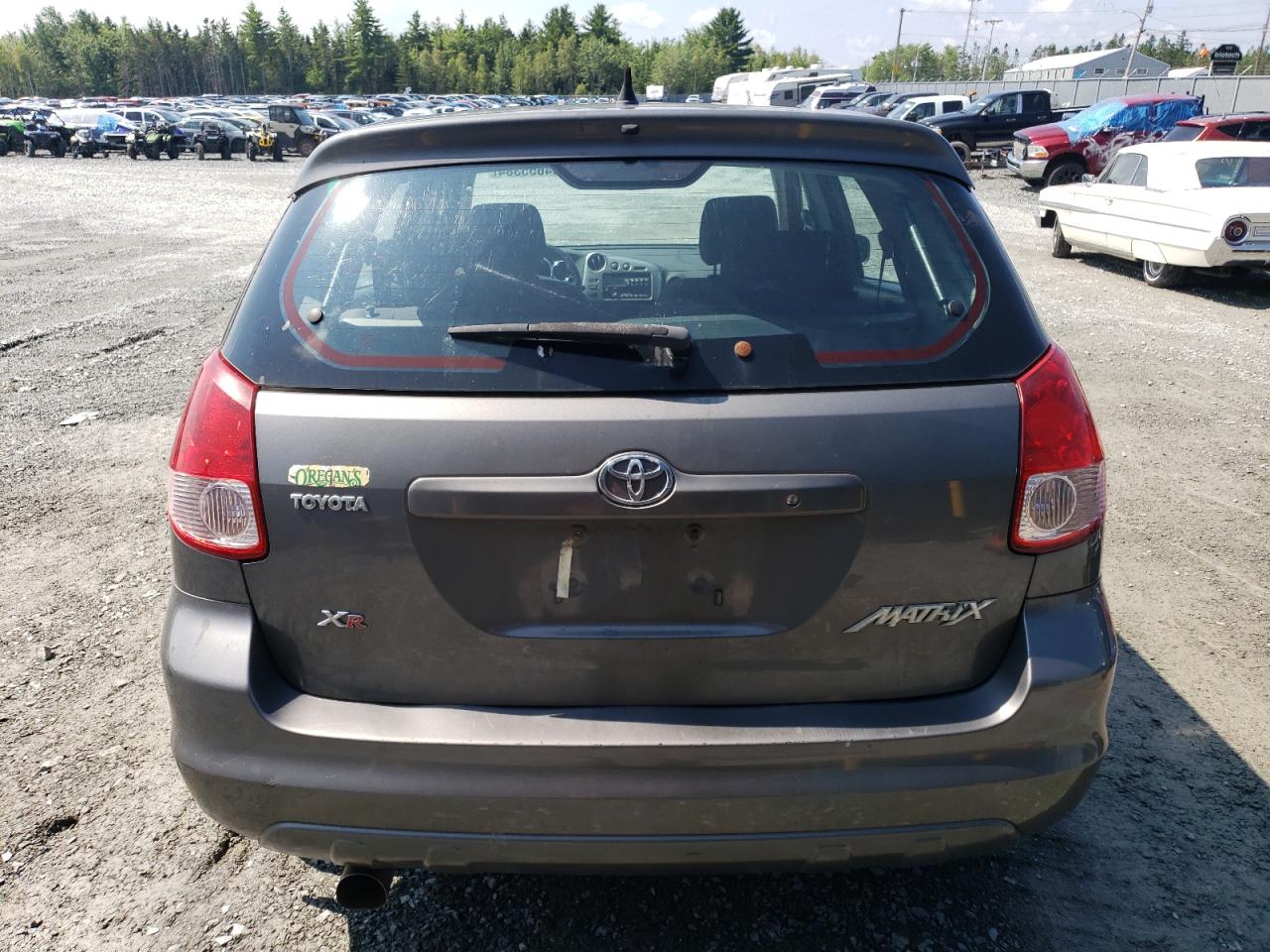2004 TOYOTA COROLLA MATRIX XR photo 11