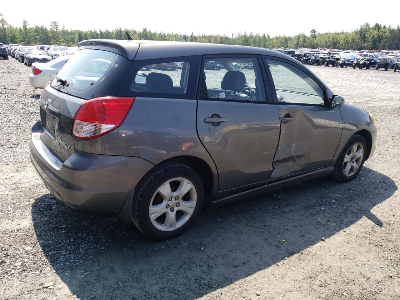 2004 TOYOTA COROLLA MATRIX XR photo 5