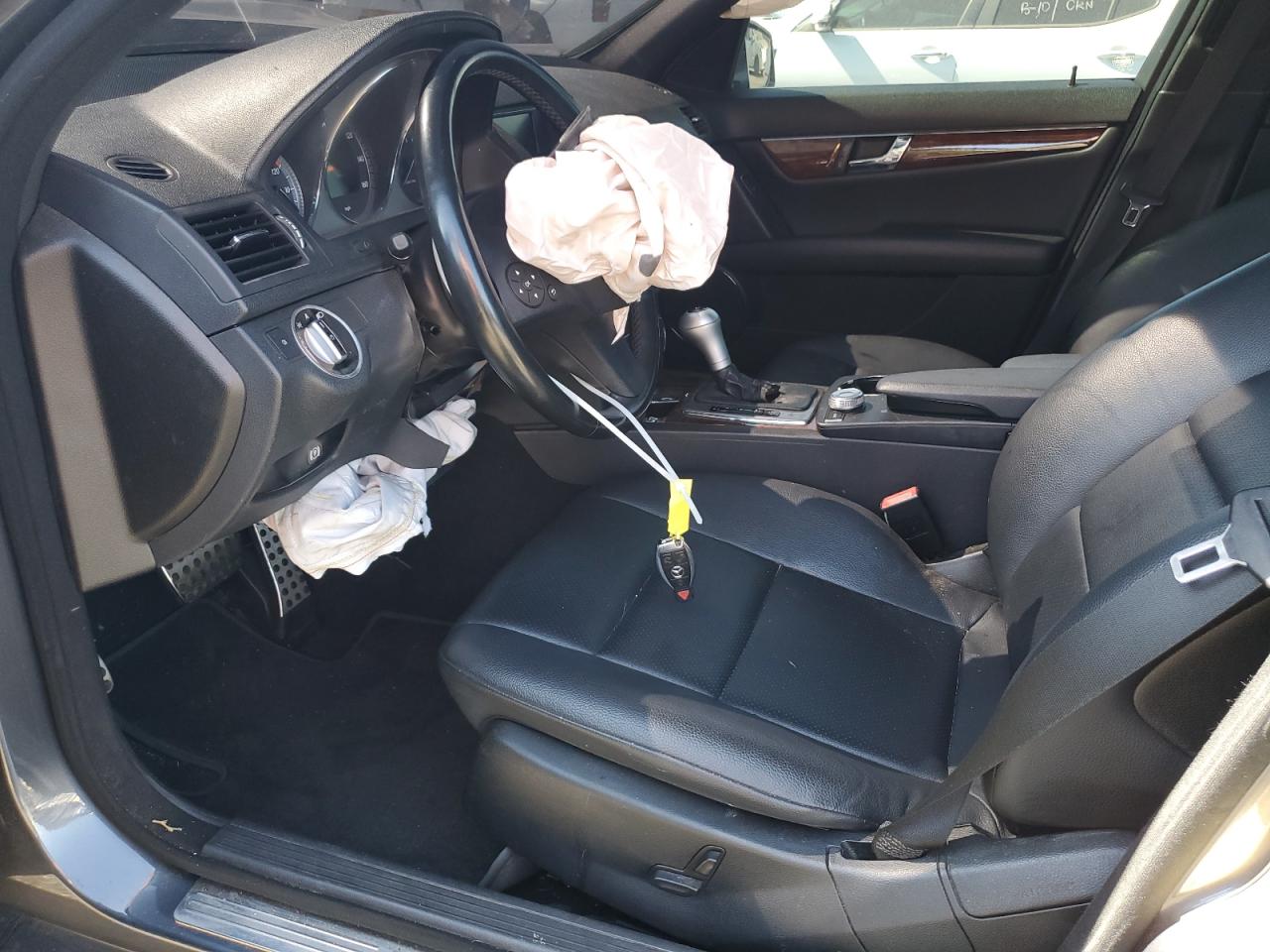 2011 MERCEDES-BENZ C 300 photo 13
