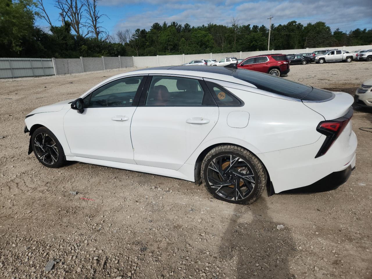 2025 KIA K5 photo 2