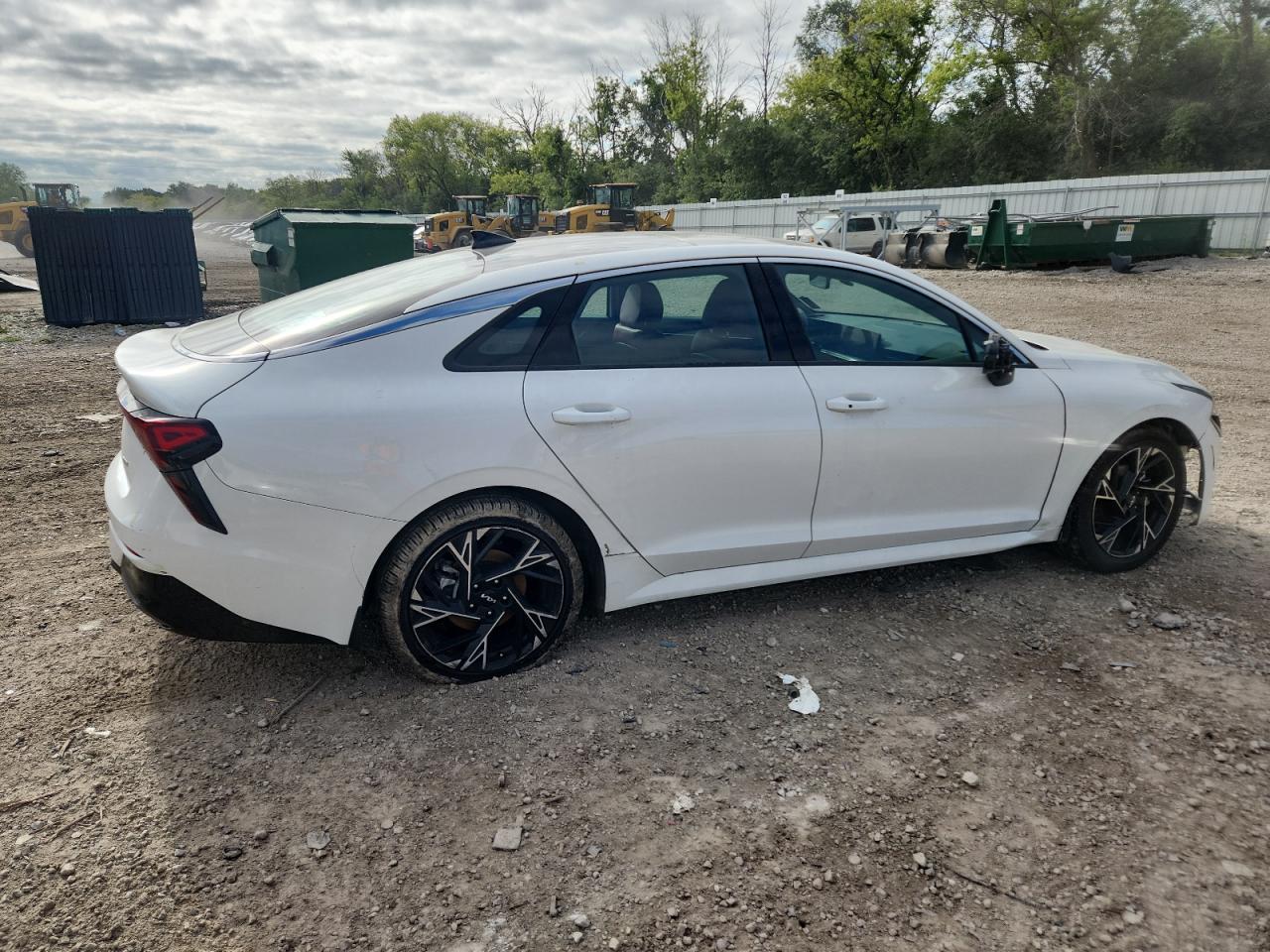 2025 KIA K5 photo 3