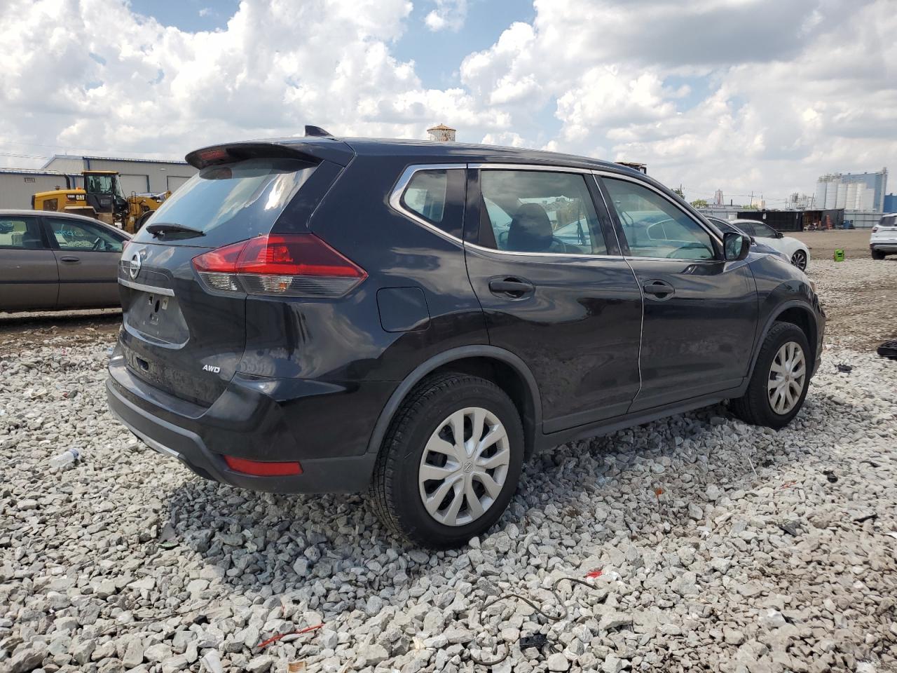 2018 NISSAN ROGUE S photo 5