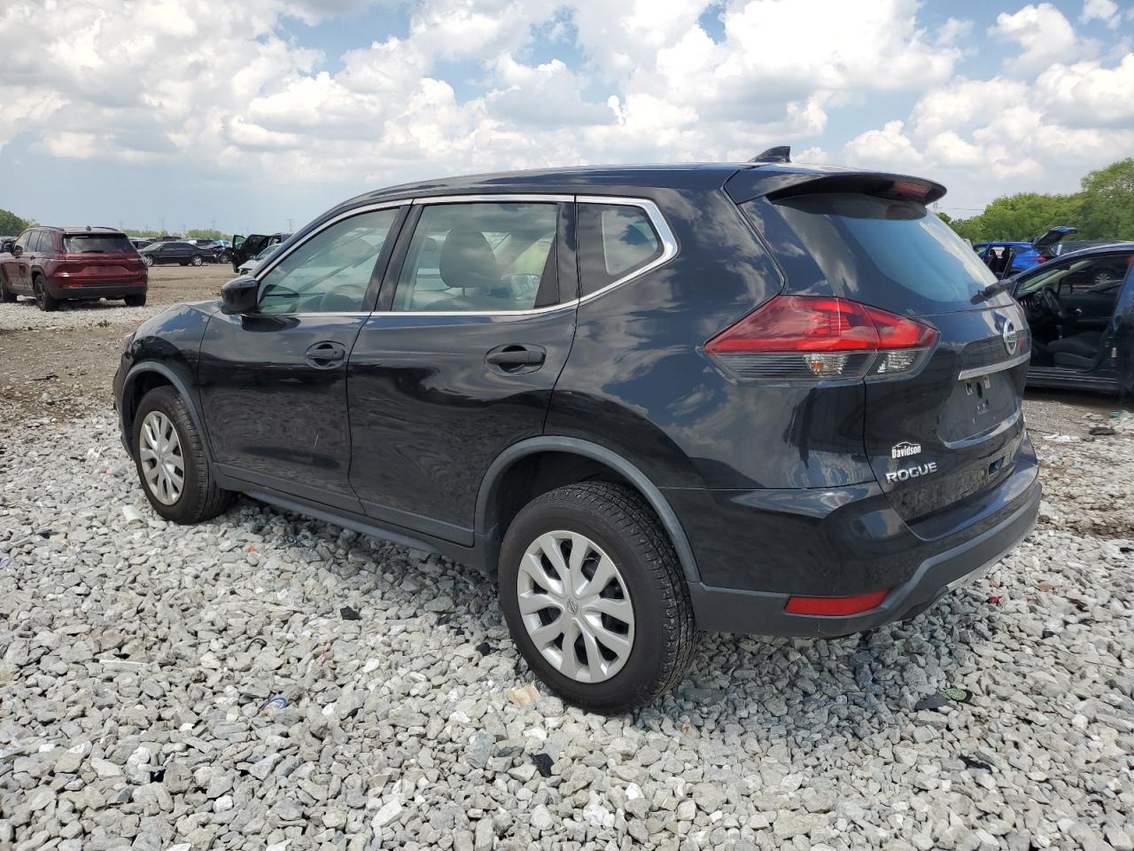 2018 NISSAN ROGUE S photo 3