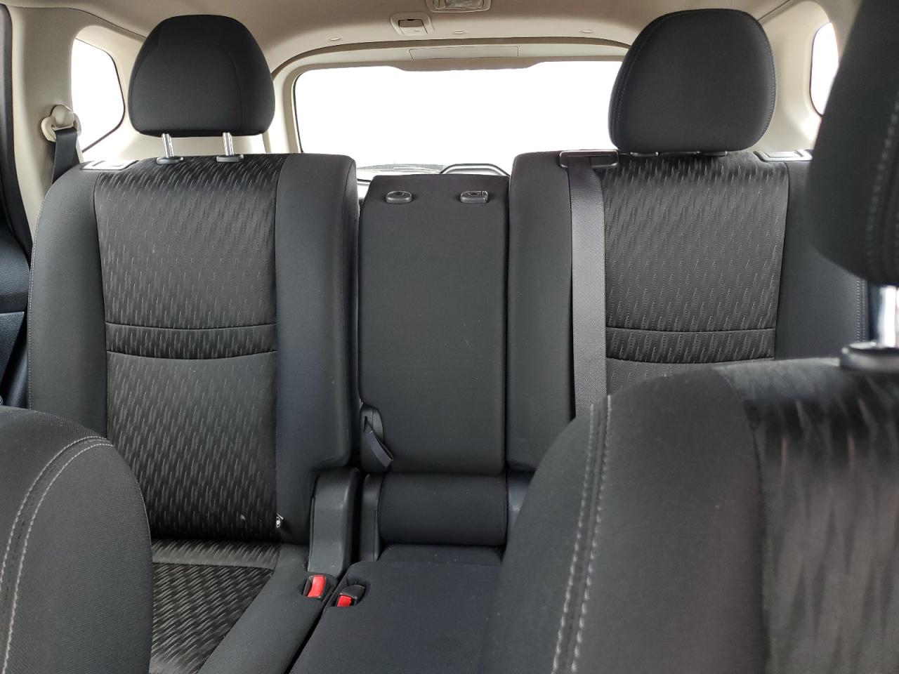 2018 NISSAN ROGUE S photo 19