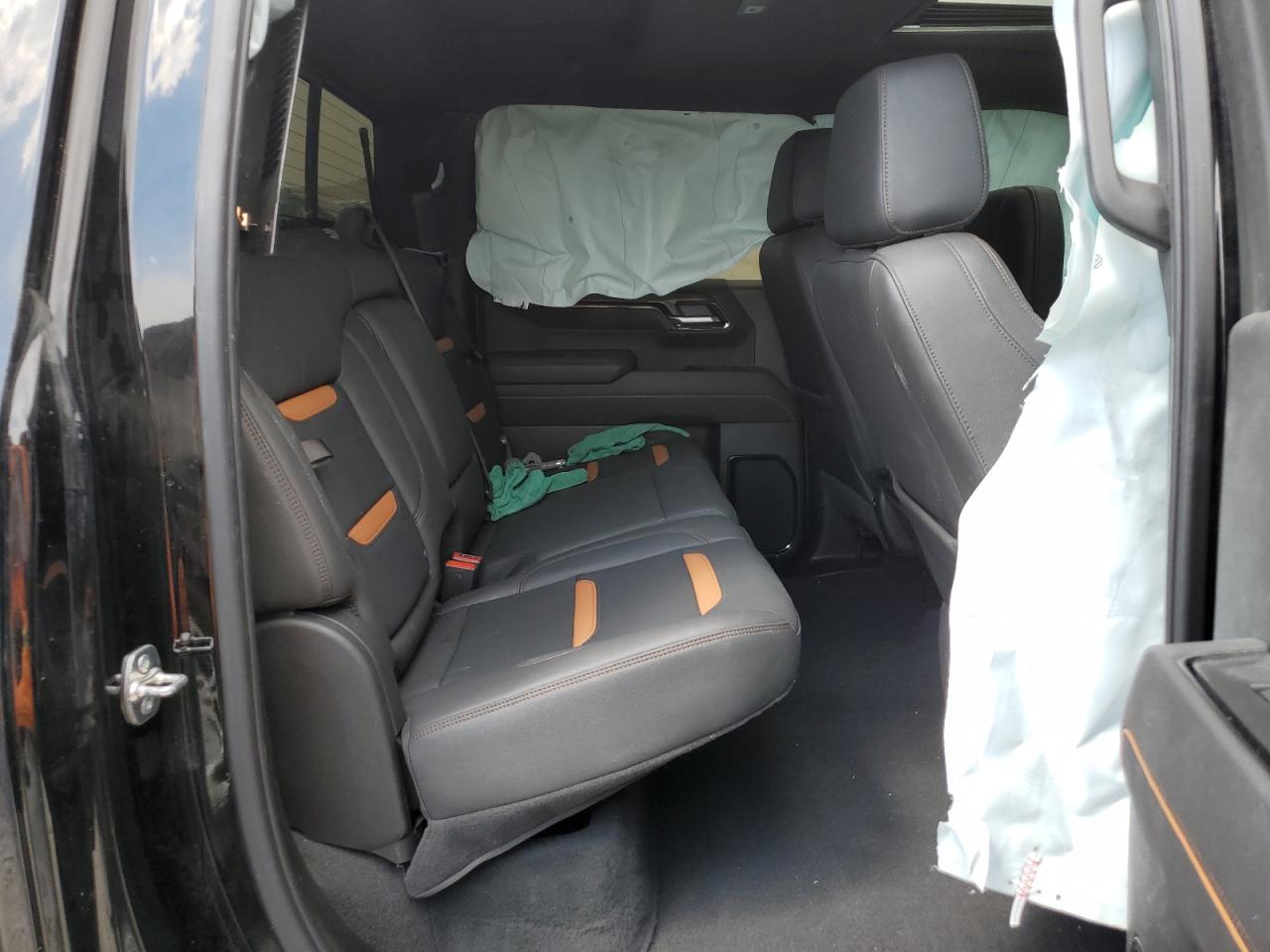 2025 GMC SIERRA K1500 AT4 photo 28